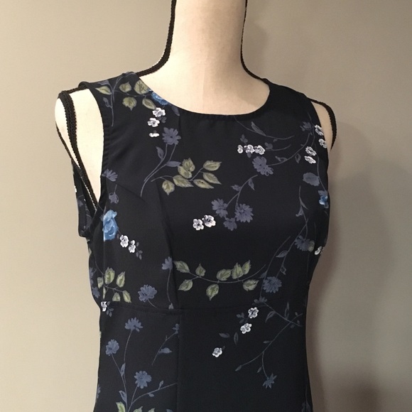 Navy Floral Dress - Picture 3 of 8